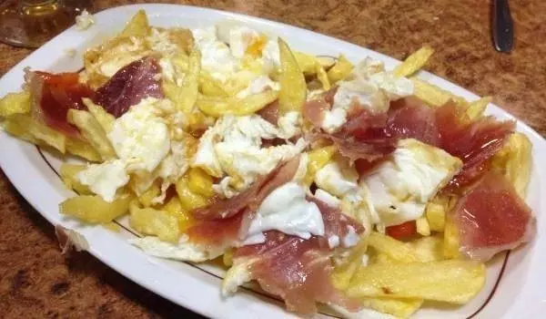 Huevos Rotos Recipe, Spanish Broken Eggs