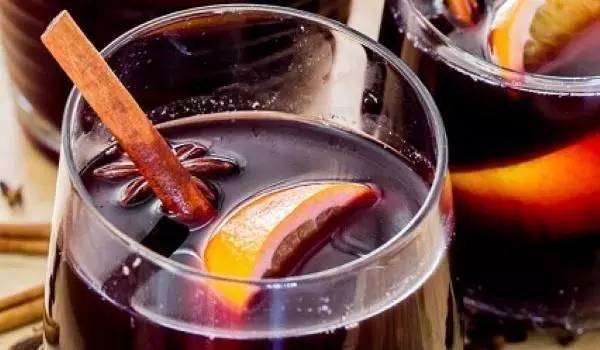 Spanish Mulled Wine Recipe perfect for winter
