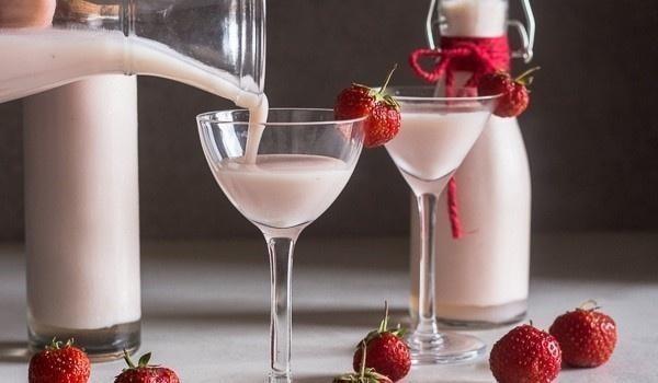 Homemade Strawberry Liqueur Recipes
